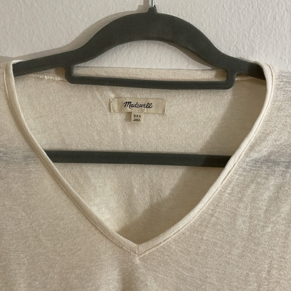 Madewell Skyline V-neck tee - Picture 2 of 6